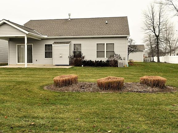 3rd image of 134 Bears Paw Dr