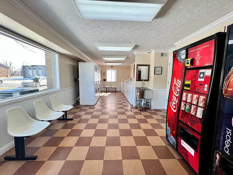Glenview Apartments — Photo 21