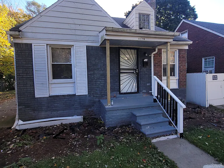 11760 Nottingham Rd — Photo 1