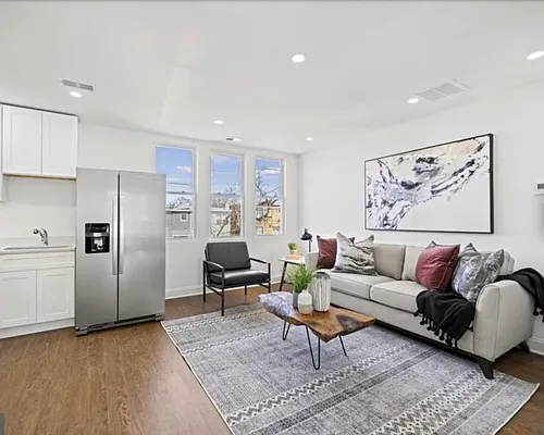 211 Webster St NE #1 Photo 1