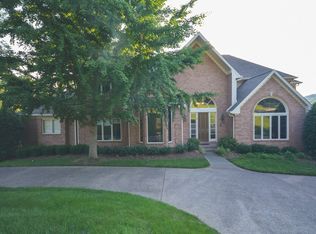 918 Travelers Ct, Nashville, TN 37220