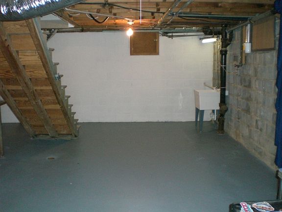 1/2 of Basement