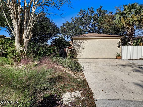 2nd image of 5513 MARINERS COVE Drive