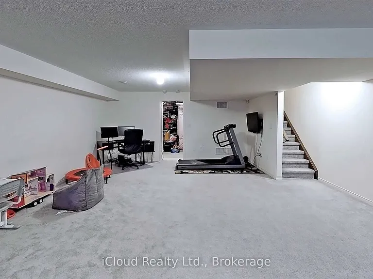 501 Downes Jackson Hts — Photo 26