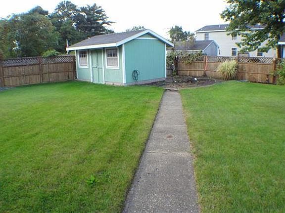5th image of 1988 Oak Park Dr