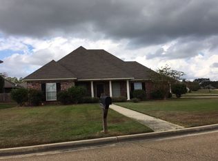 2001 Lincolnshire Blvd, Ridgeland, MS 39157