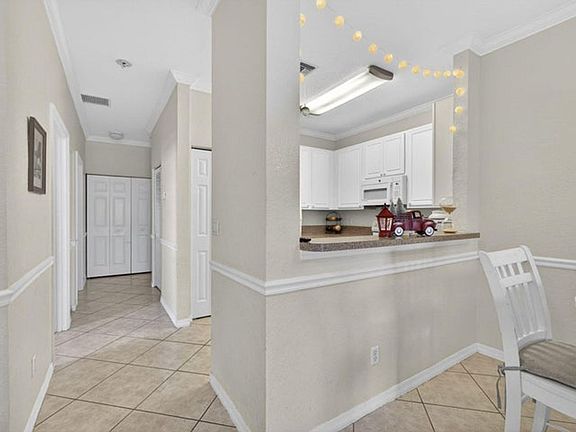 3rd image of 3055 Grandiflora Dr