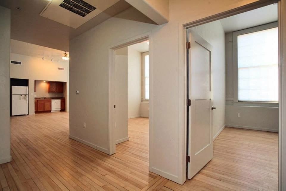2nd image of 201 W Esperanza Ave APT 1102
