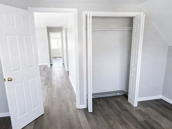 5th image of 1066 Mary St Floor 3