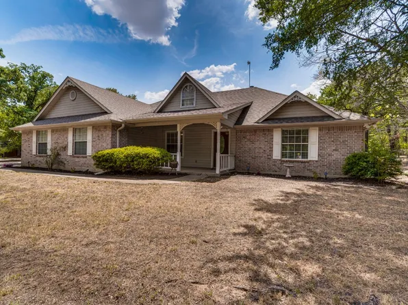 3817 Watersridge Cir, Cleburne, TX 76031