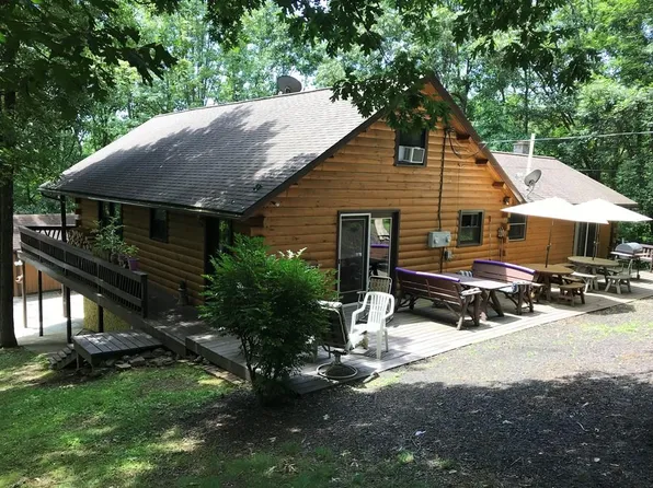 12490 Pleasant Hills Dr, Hesston, PA 16647