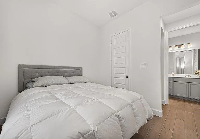 427 Mulberry Creek St — Photo 17