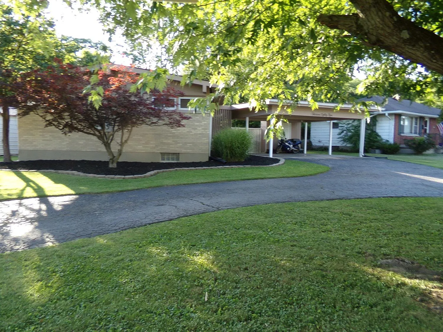 1385 Pyramid Hill Blvd photo 1