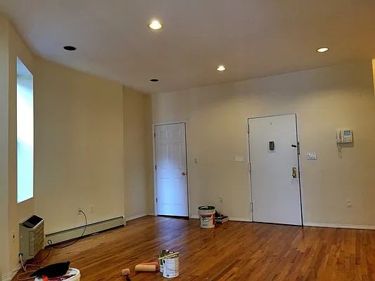 Rented by Mauro Bros Real Estate Services LLC | media 10