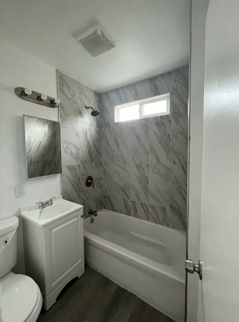 1430 Cherry Ave — Photo 2