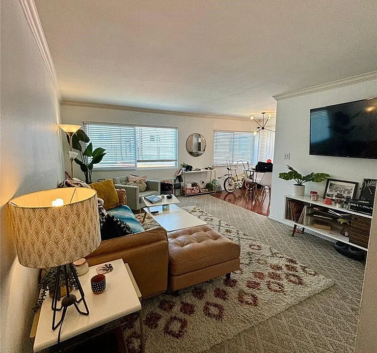 615 E Broadway #203