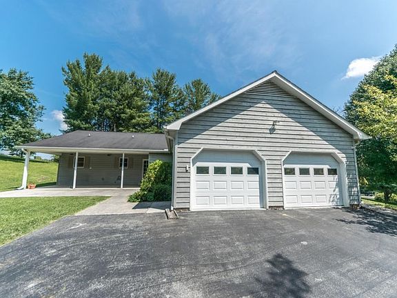 3rd image of 743 Quail Hollow Dr