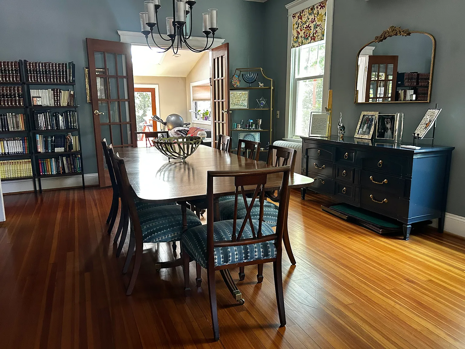 4 bed, 3.5 bath, 3731 sqft, $4,000 — Photo 4
