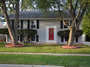 408 Audubon Rd, Streamwood, IL 60107