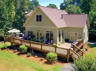 3751 Lake Shore Rd S, Denver, NC 28037