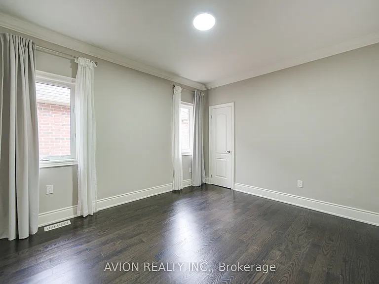 102 Joseph Hartman Cres — Photo 40