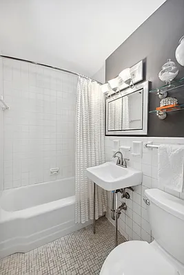 Sold by Compass | media 5