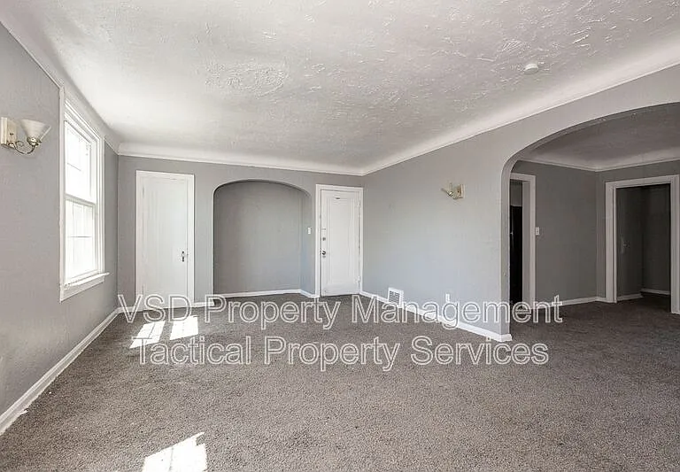 14717 Milverton Rd #UP — Photo 10