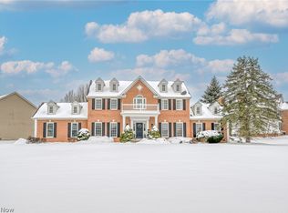 3912 Raintree Cir, Uniontown, OH 44685