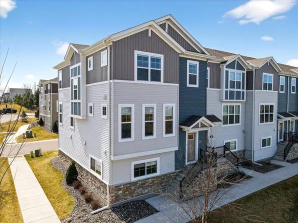 864 Roselyn Dr, Victoria, MN 55386