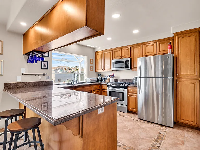 1553 Fortuna Ave — Photo 11