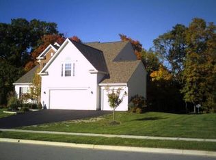 3189 Marcliff Dr, Lewis Center, OH 43035