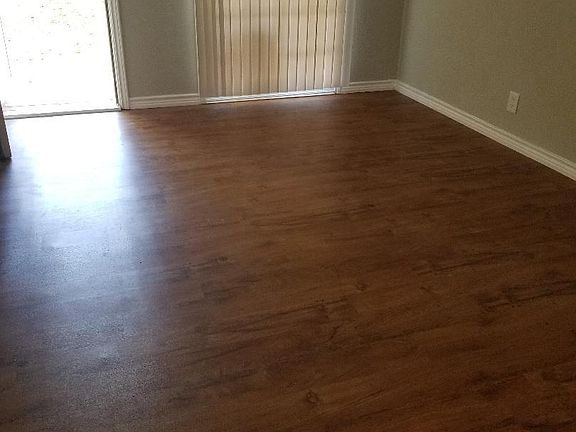 5th image of 1521 5th Ave N