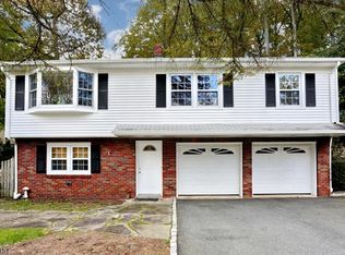 23 Beech Ct, Ringwood, NJ 07456