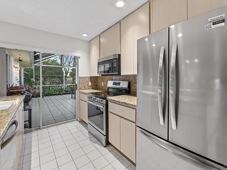 304 Sun Terrace Ct — Photo 12
