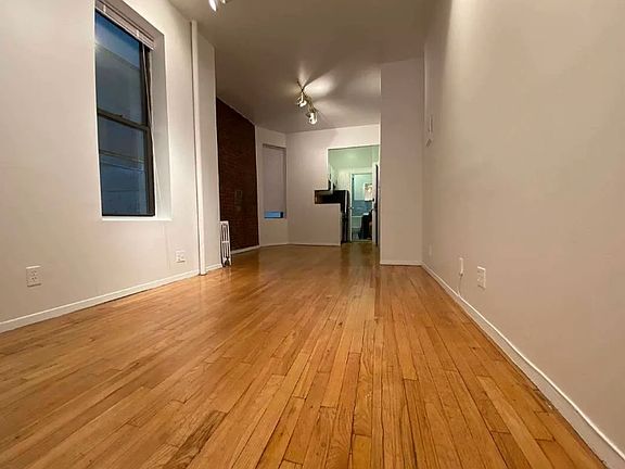 4th image of 515 W 46th St APT 4A
