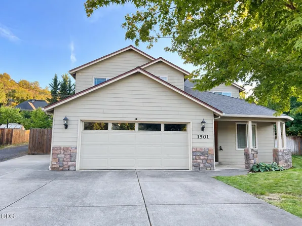 1501 Summit Ridge Cir, Medford, OR 97504