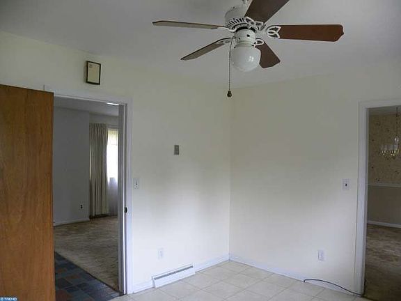 3rd image of 3200 Carillon Dr