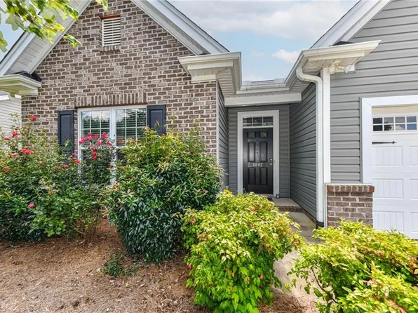 6002 Trailshead Dr, Greensboro, NC 27405