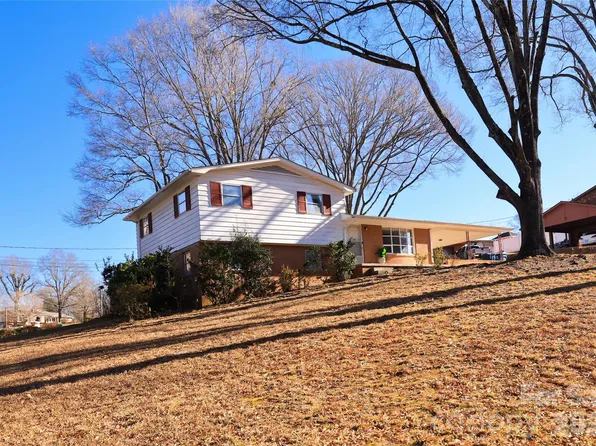 1521 19th St SW, Hickory, NC 28602