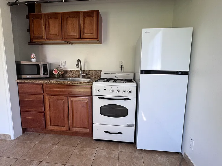 4022 Vista Ct #1 — Photo 5