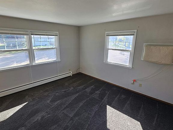 5th image of 402 S 5th St APT 5