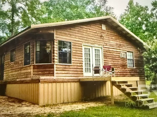 212 Robinson Dr, Evergreen, AL 36401