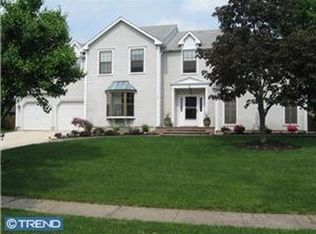 5 Westminster Dr, Voorhees, NJ 08043