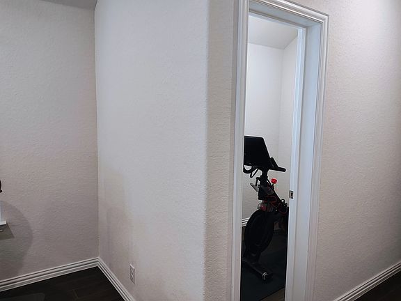 5th image of 2038 Egret Ave