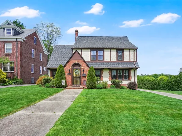 146 Bellevue Ave, Springfield, MA 01108