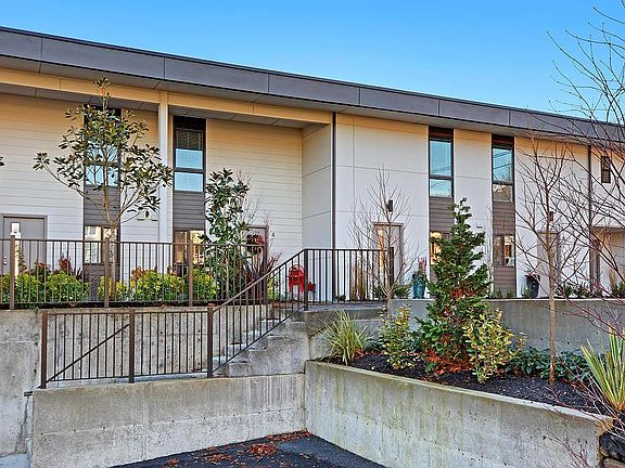2nd image of 223 5th Ave APT 1