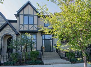 9 Lewis Mackenzie Pl SW, Calgary, AB T3E7R4