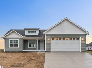 4620 Owl View Dr, Traverse City, MI 49685