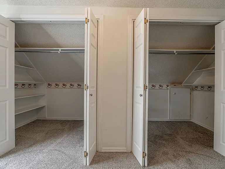 2115 W Loren Cir — Photo 15