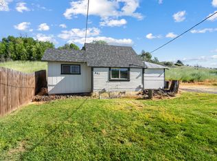 941 E Gerone St, Echo, OR 97826